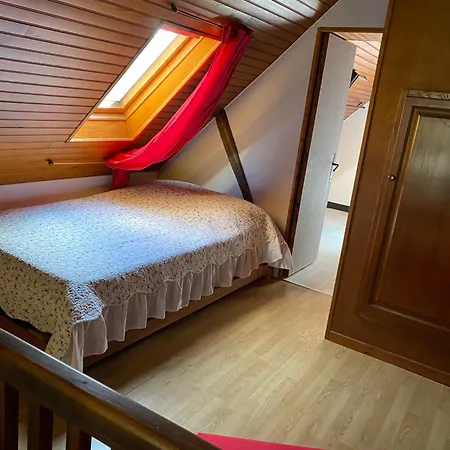 Maison Avec Piscine Au Milieu Des Bois *